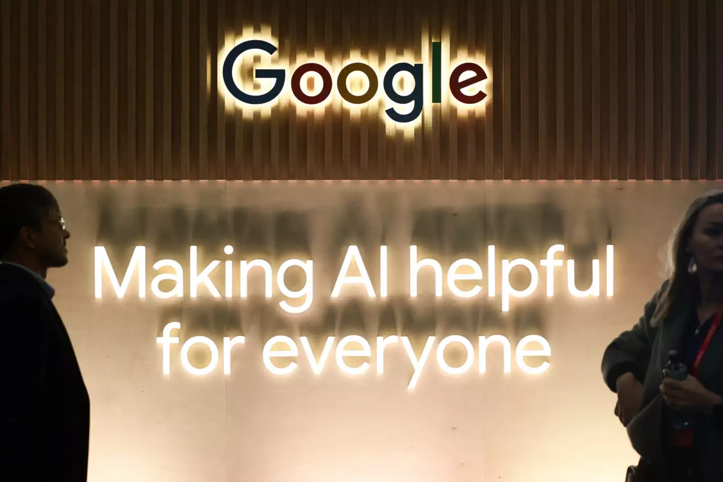  AI Overview 幻覺特別多， Google 的 AI 技術為什麼落後？