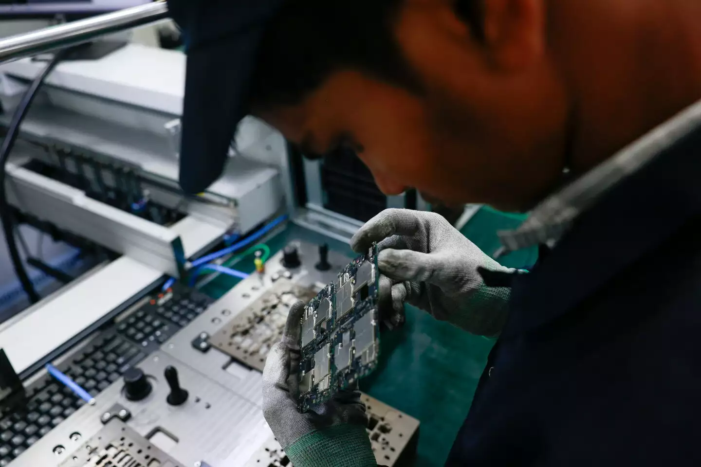 全球 PCB 工廠南向大賽：泰國彎道超車背後的「隱形王牌」